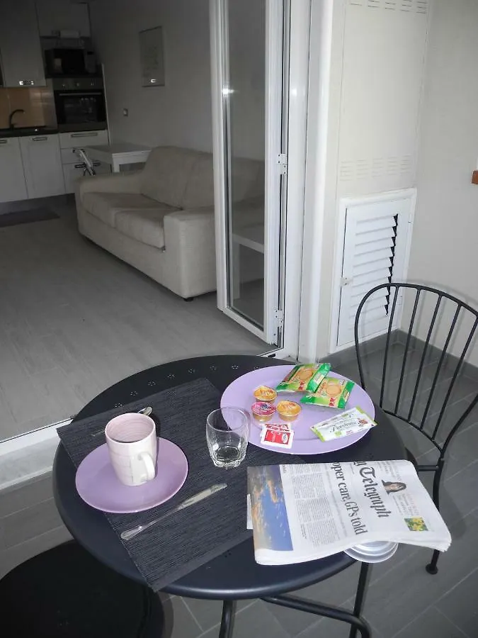 Marina Apartment Gioiosa Marea Vakantiehuis